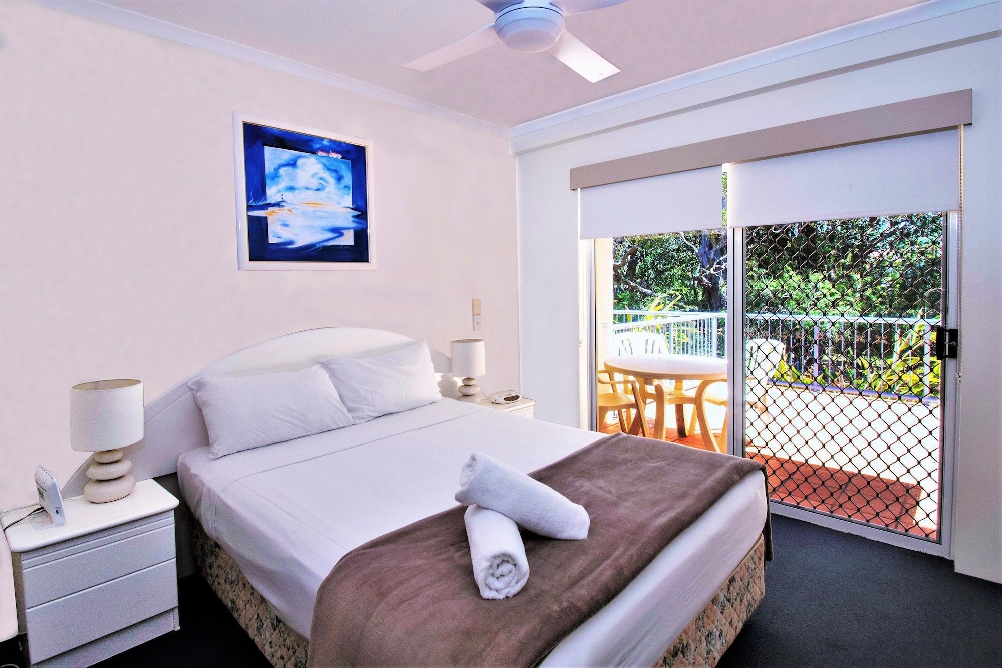 Sanctuary Lake Apartments Gold Coast Exterior photo