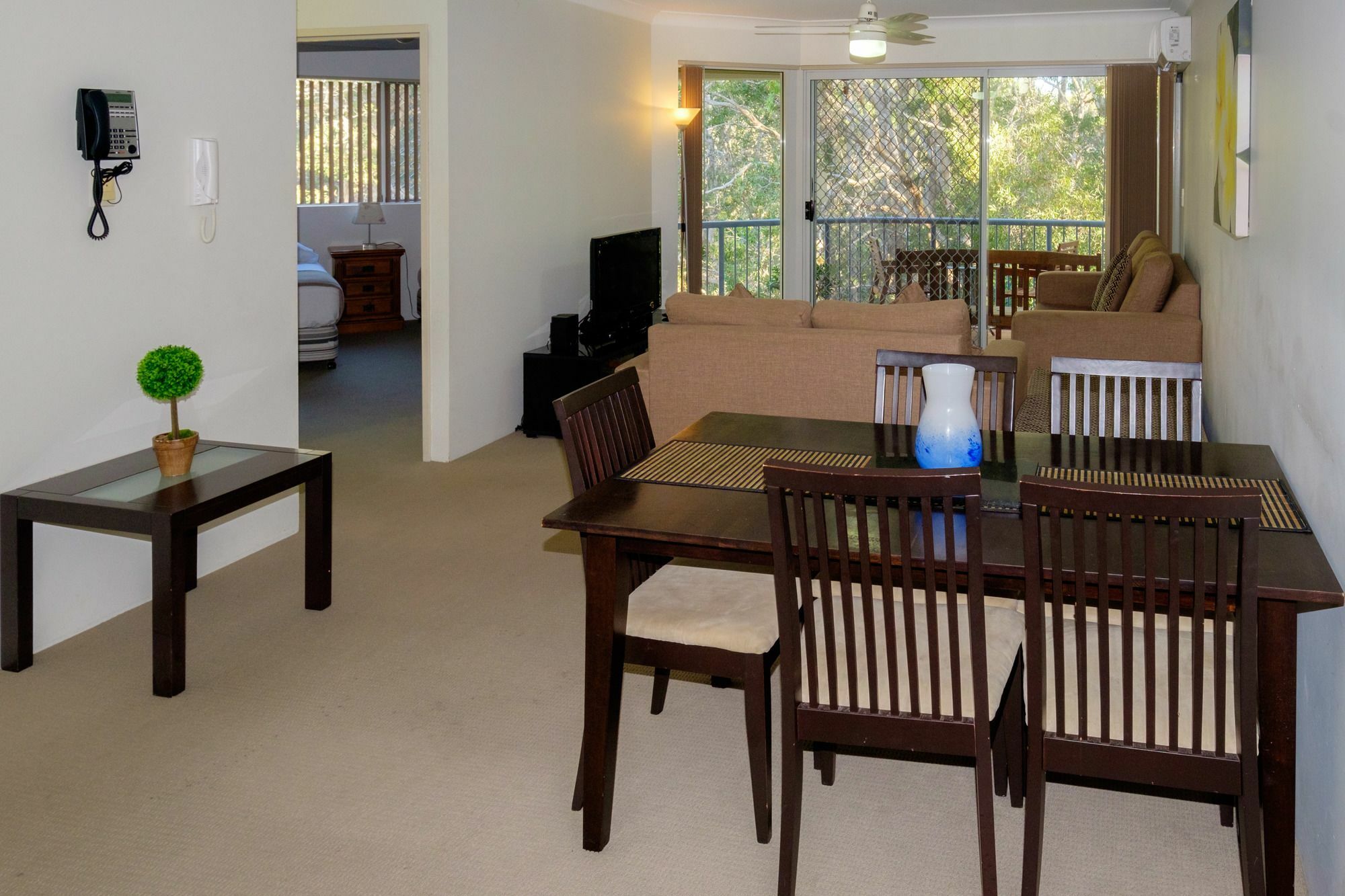 Sanctuary Lake Apartments Gold Coast Exterior photo